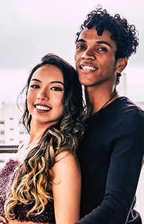 {"item":"Marck & Melyssa"}